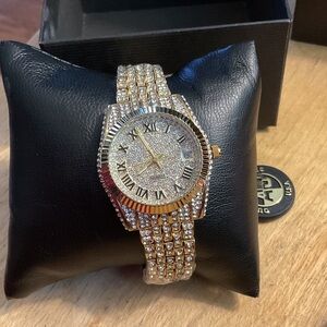 Elegant Gold tone Blingy Women's Watch